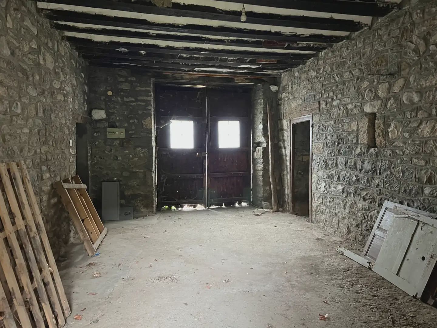 8 bedroom Finca/Country House for sale in Santa Cilia - € 190,000 (Ref: 9963537)