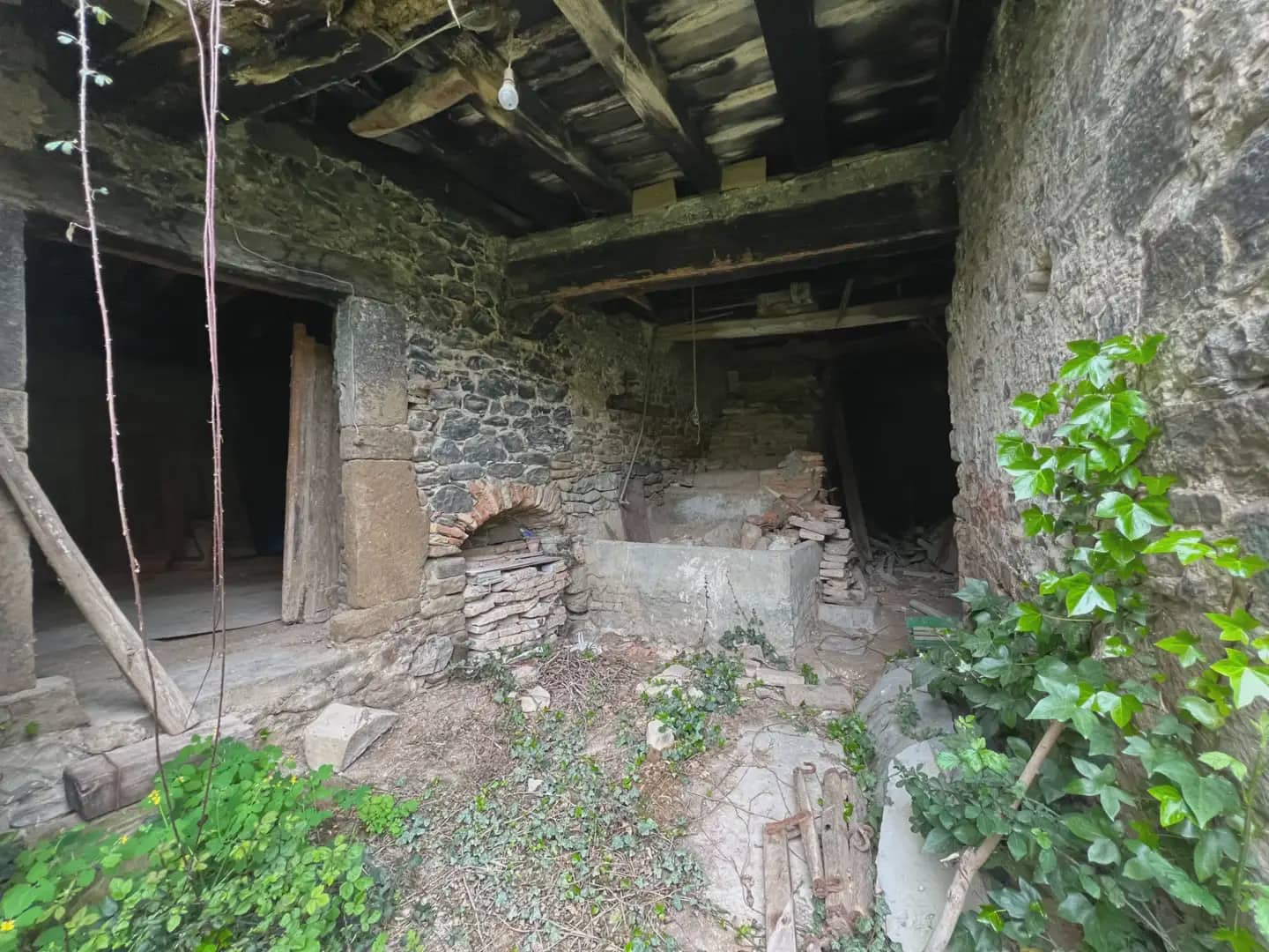8 bedroom Finca/Country House for sale in Santa Cilia - € 190,000 (Ref: 9963537)