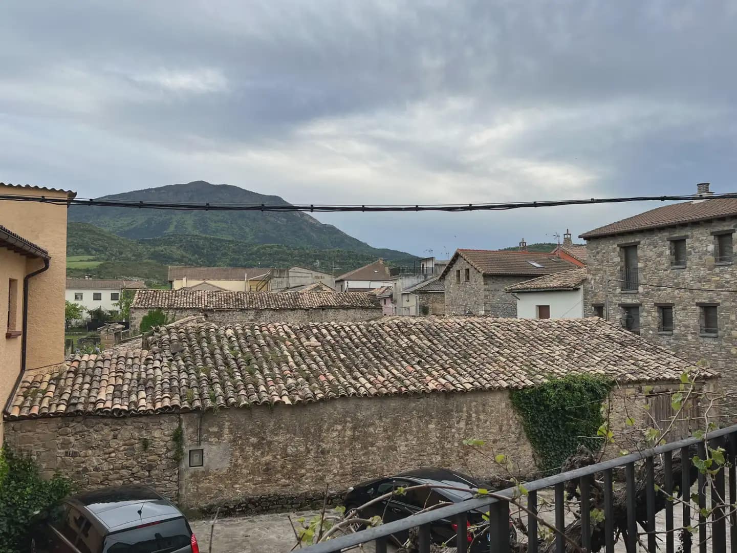 8 bedroom Finca/Country House for sale in Santa Cilia - € 190,000 (Ref: 9963537)