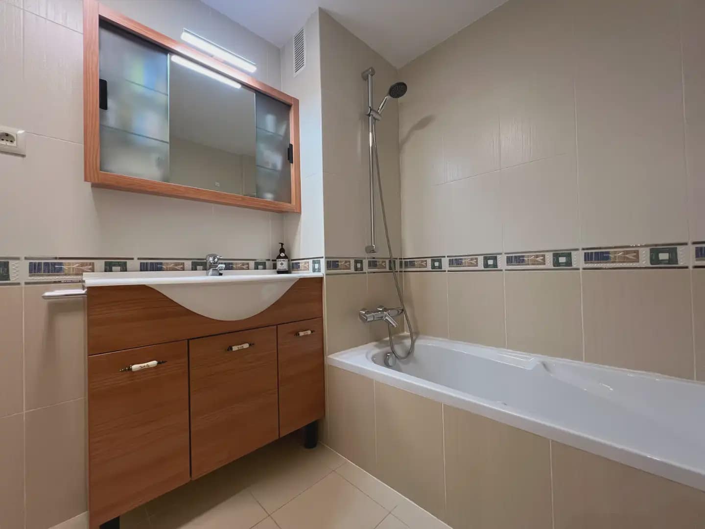3 bedroom Flat for sale in Jaca - € 299,000 (Ref: 9963540)
