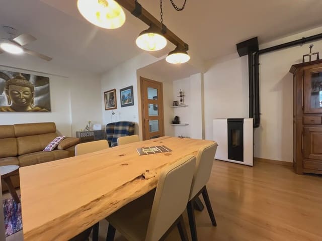 3 sovrum Lägenhet till salu i Jaca - 299 000 € (Ref: 9963540)