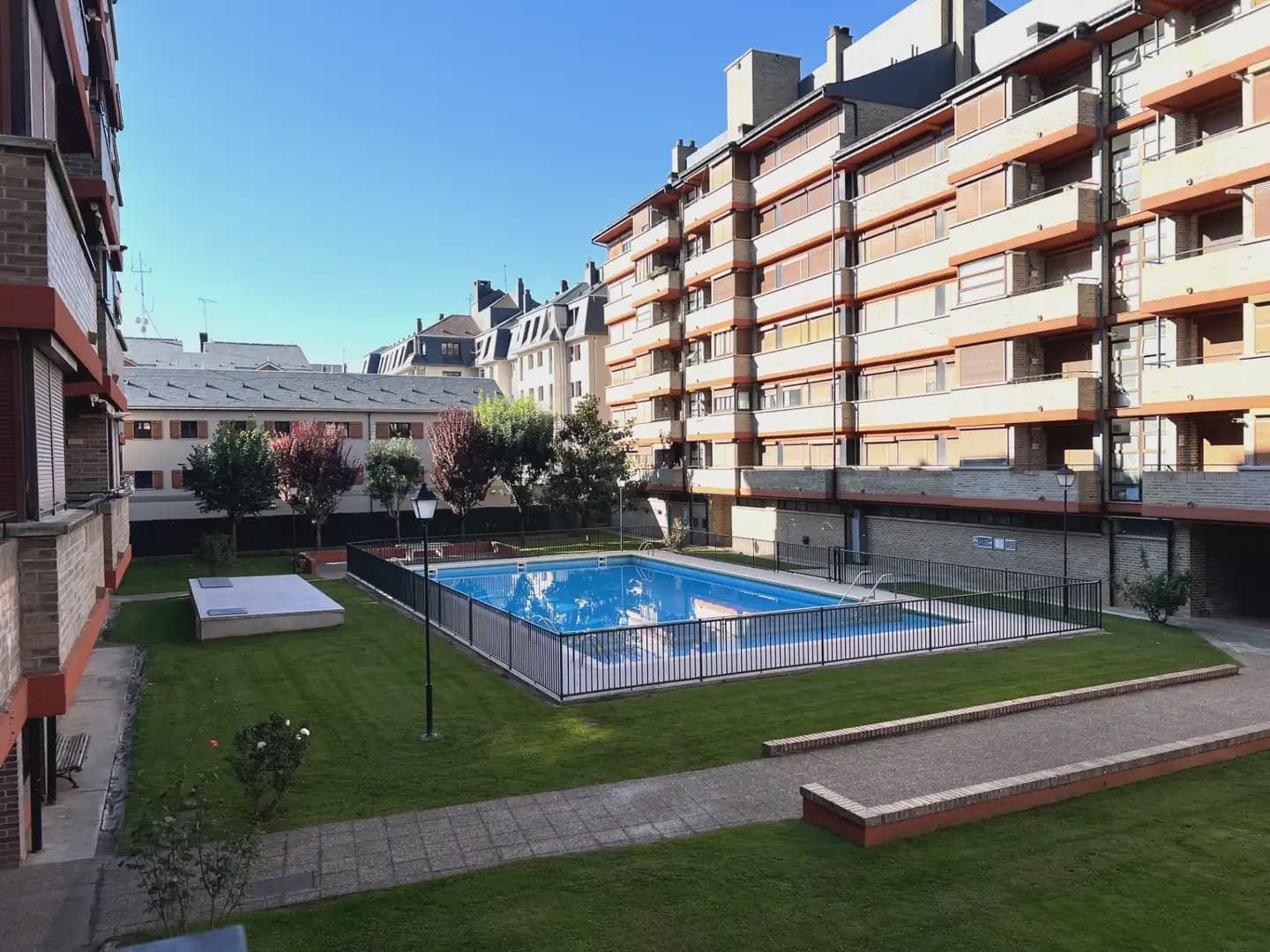 3 bedroom Flat for sale in Jaca - € 299,000 (Ref: 9963540)