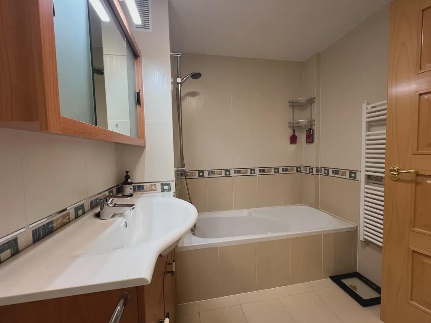 3 bedroom Flat for sale in Jaca - € 299,000 (Ref: 9963540)