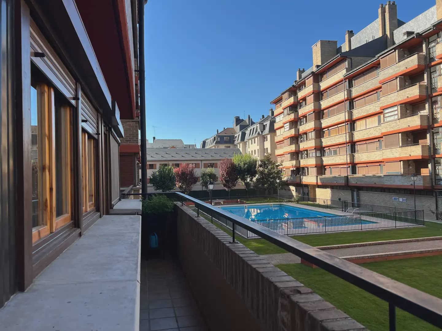 3 bedroom Flat for sale in Jaca - € 299,000 (Ref: 9963540)