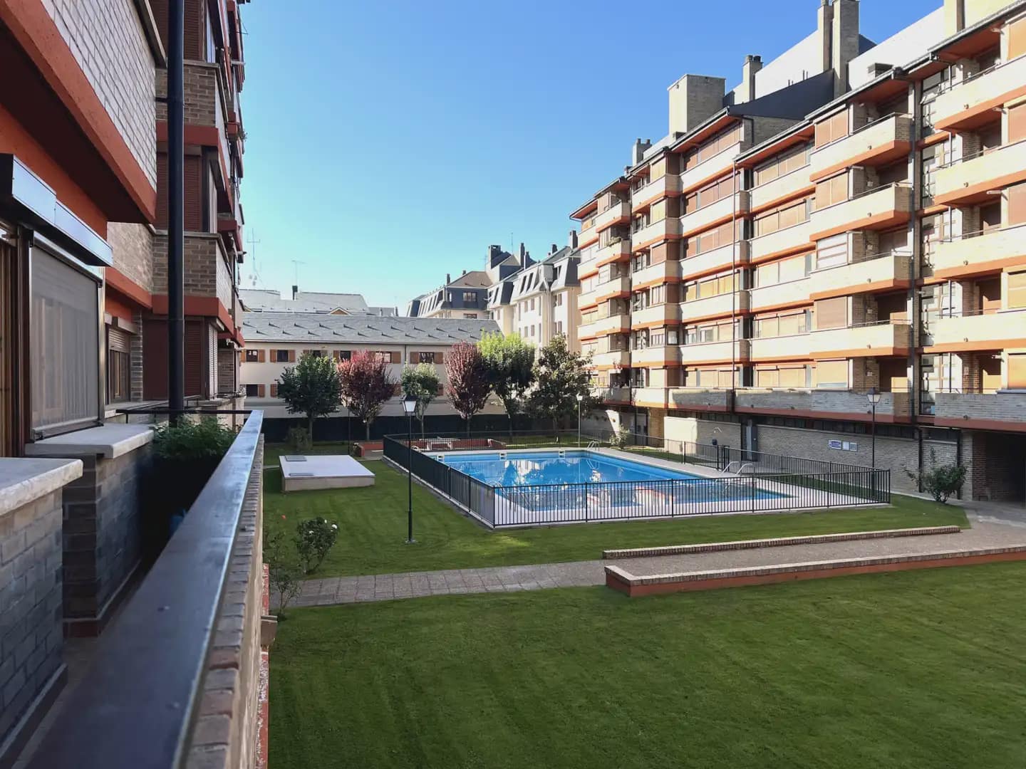 3 bedroom Flat for sale in Jaca - € 299,000 (Ref: 9963540)