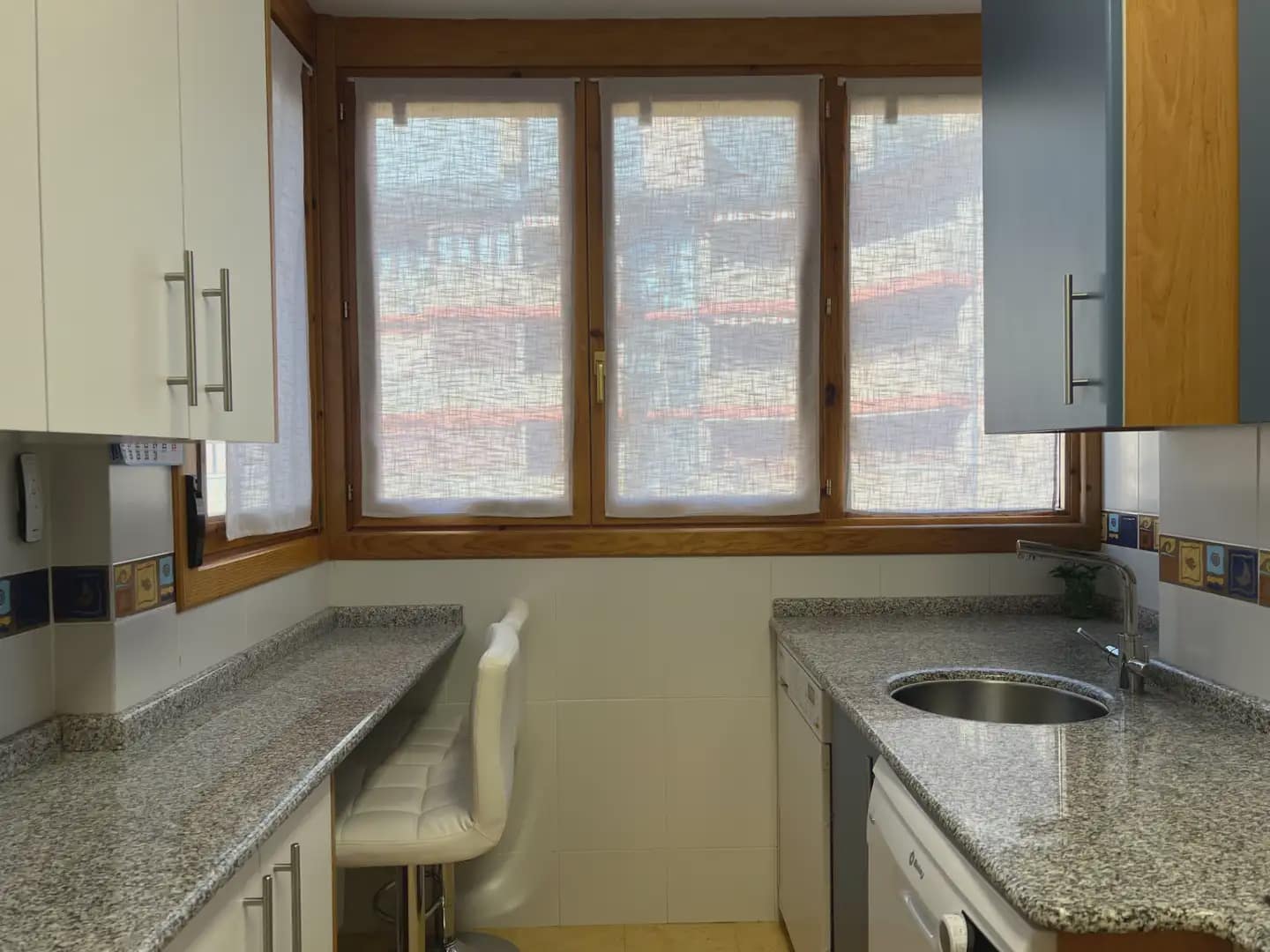 3 bedroom Flat for sale in Jaca - € 299,000 (Ref: 9963540)