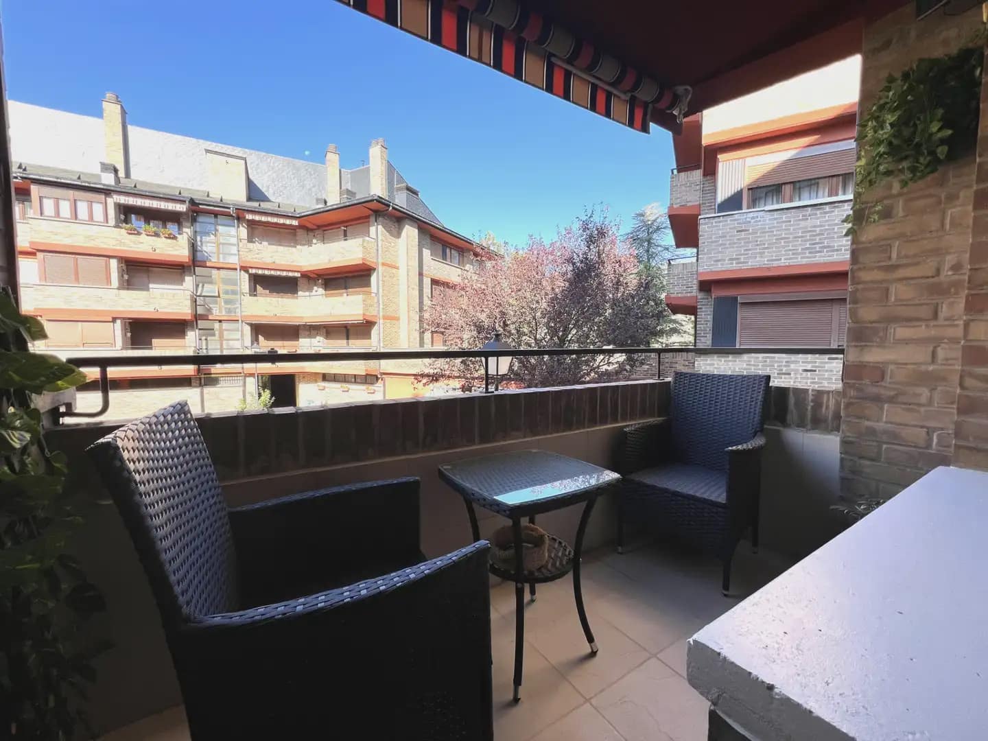 3 bedroom Flat for sale in Jaca - € 299,000 (Ref: 9963540)