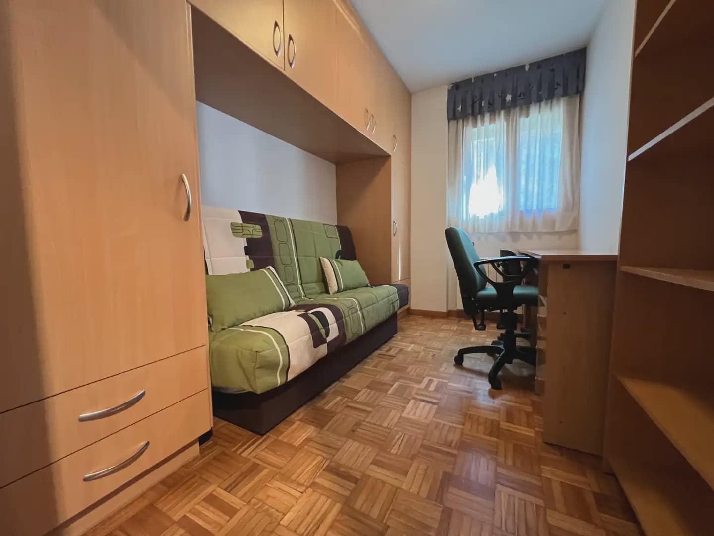 2 makuuhuone Asunto myytävänä paikassa Jaca mukana uima-altaan - 279 000 € (Ref: 9986198)