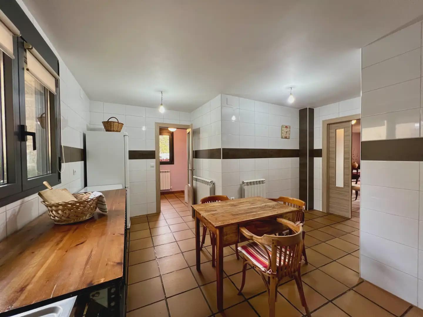3 bedroom Finca/Country House for sale in Ayerbe - € 259,000 (Ref: 9986200)