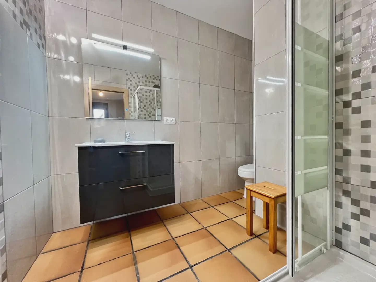 3 bedroom Finca/Country House for sale in Ayerbe - € 259,000 (Ref: 9986200)