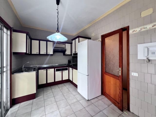 4 bedroom Flat for sale in Centro, Las Palmas de Gran Canaria with garage - € 495,000 (Ref: 9640535)