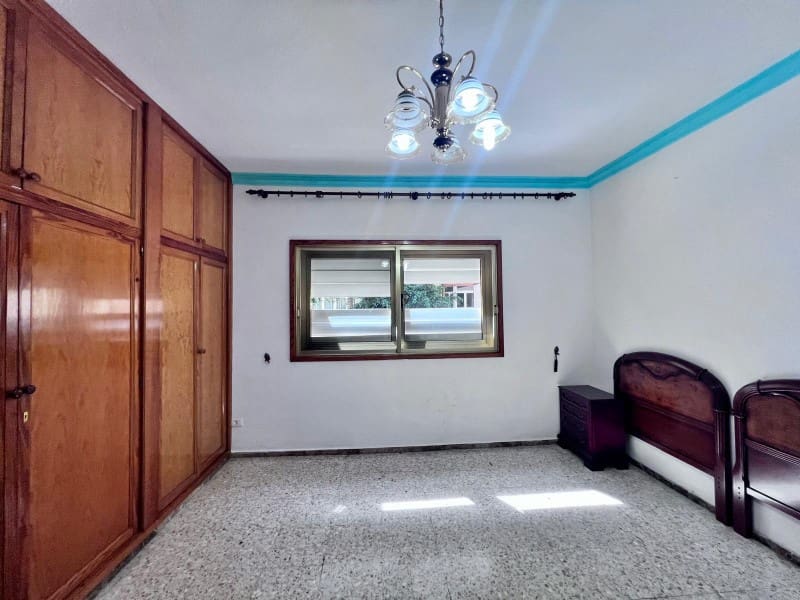 4 bedroom Flat for sale in Las Palmas de Gran Canaria with garage - € 495,000 (Ref: 9640535)