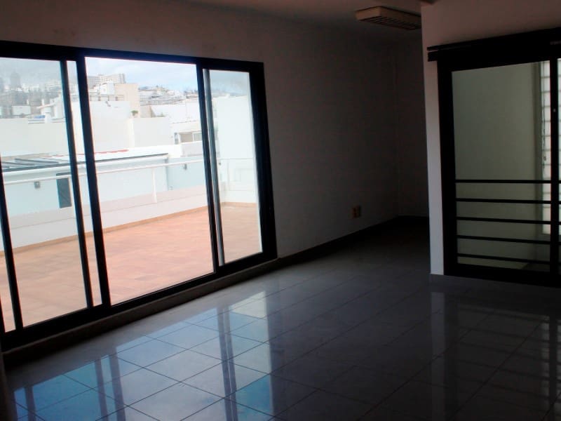 Hotell til salgs i Las Palmas de Gran Canaria - € 1 800 000 (Ref: 9640536)