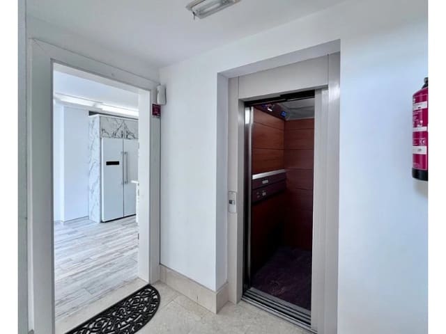 2 sypialnia Mieszkanie na sprzedaż w Isleta - Puerto - Guanarteme, Las Palmas de Gran Canaria - 330 000 € (Ref: 9640549)