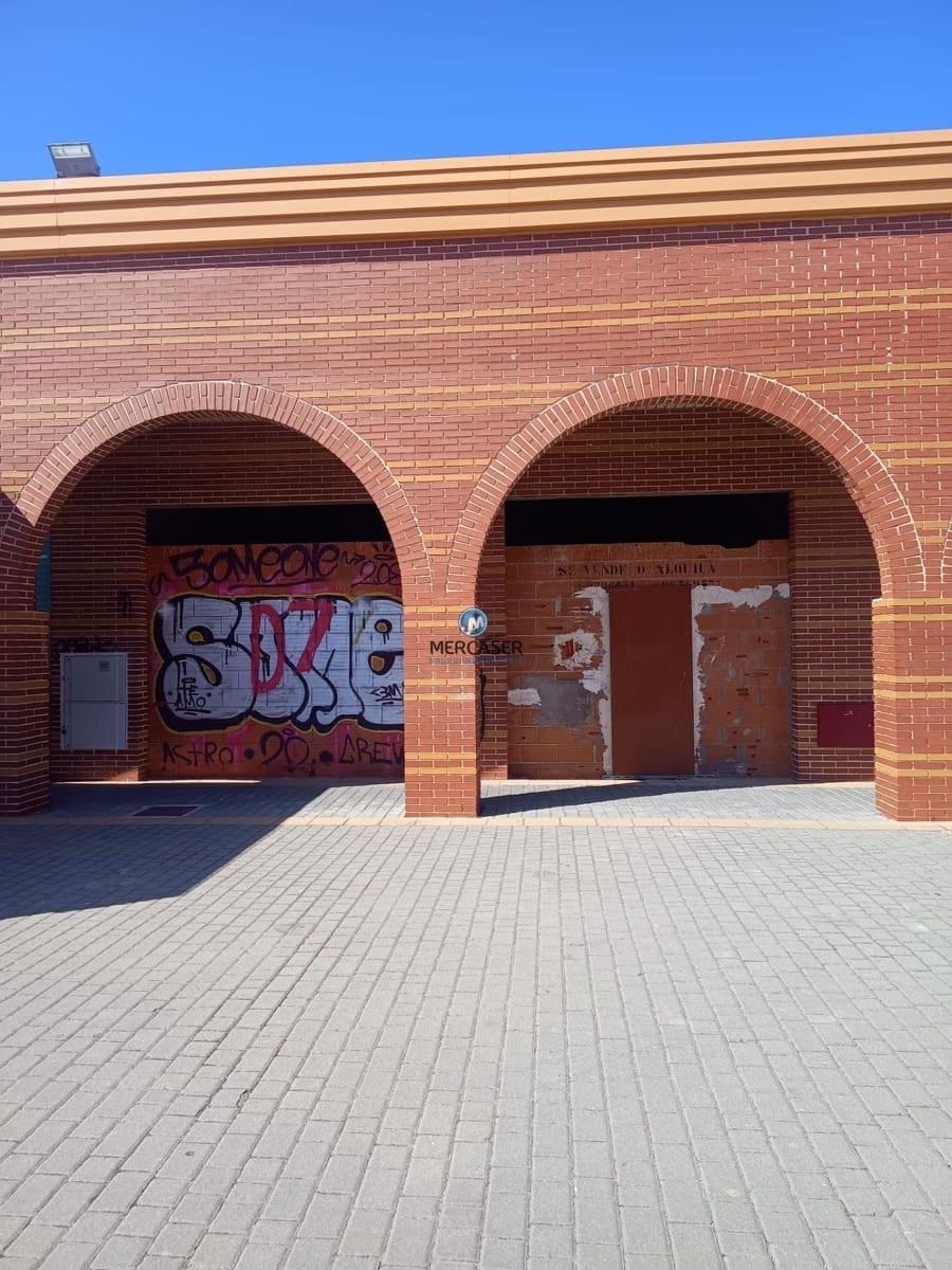 Commercial for sale in Villanueva de la Torre - € 50,000 (Ref: 9865780)