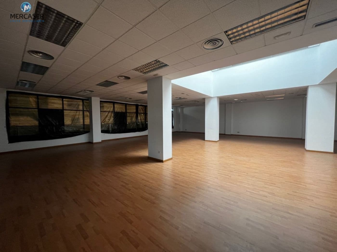 Office for sale in Alcala de Henares - € 790,000 (Ref: 9865782)