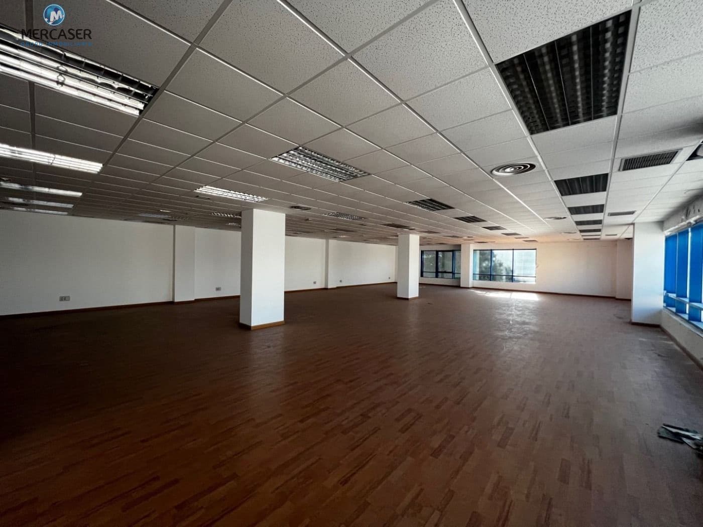 Office for sale in Alcala de Henares - € 790,000 (Ref: 9865782)