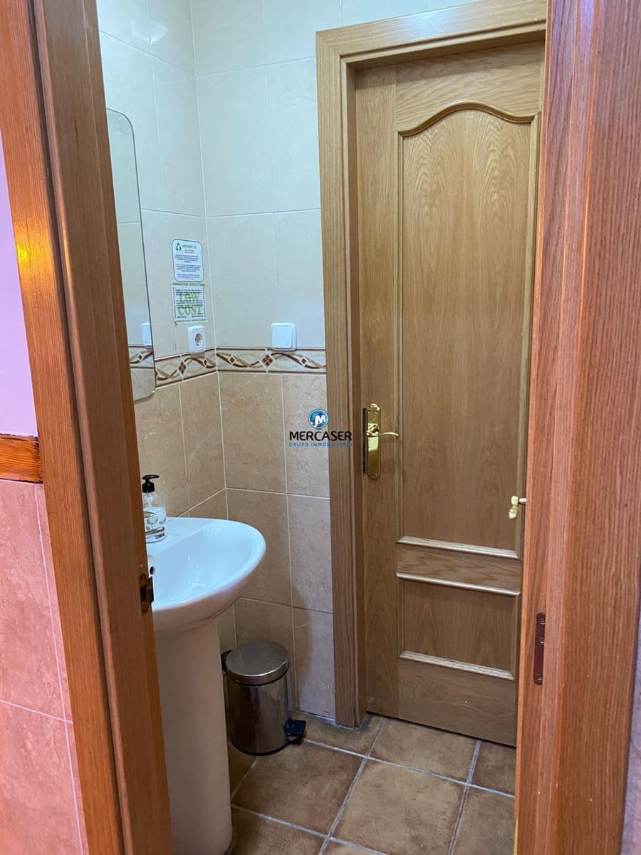 Commercial for rent in Alcala de Henares - € 800 (Ref: 9865783)