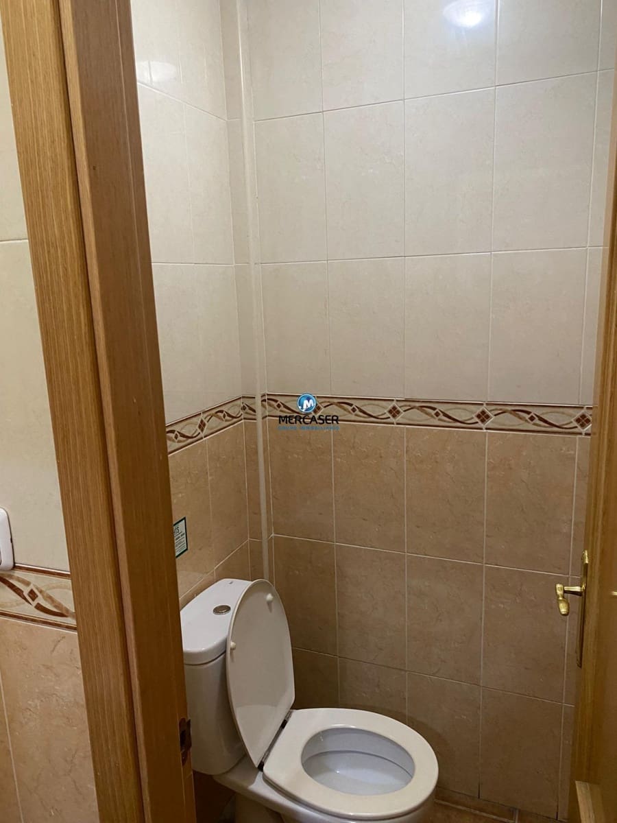 Commercial for rent in Alcala de Henares - € 800 (Ref: 9865783)