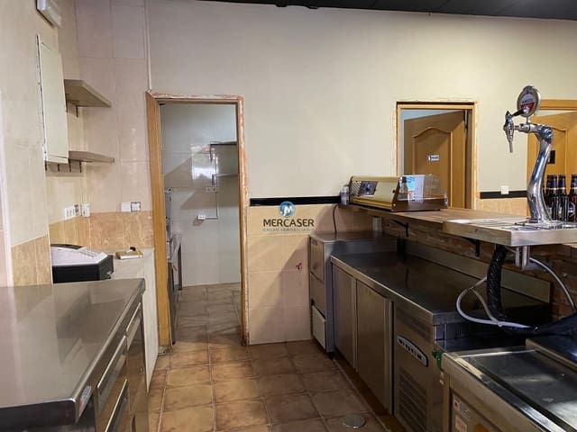 Commercial for rent in Alcalá de Henares - € 800 (Ref: 9865783)