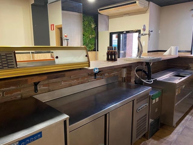 Commercial for rent in Alcalá de Henares - € 800 (Ref: 9865783)