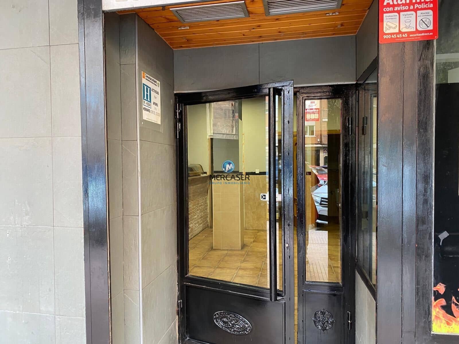 Commercial for rent in Alcala de Henares - € 800 (Ref: 9865783)