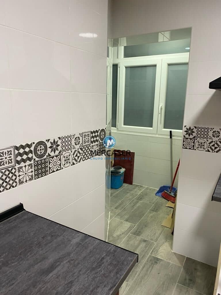 3 bedroom Flat for rent in Alcala de Henares - € 1,100 (Ref: 9865786)