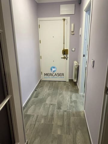 3 bedroom Flat for rent in Alcalá de Henares - € 1,100 (Ref: 9865786)
