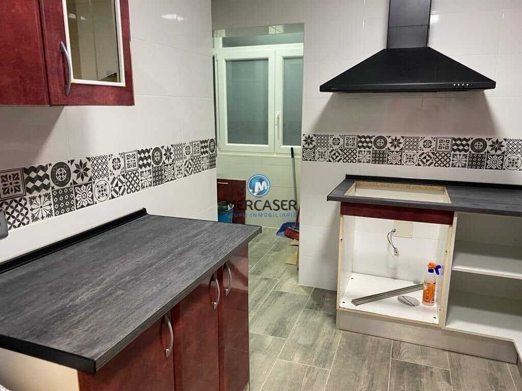 3 bedroom Flat for rent in Alcala de Henares - € 1,100 (Ref: 9865786)