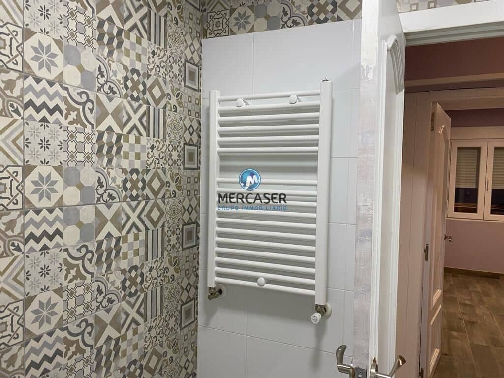 3 bedroom Flat for rent in Alcala de Henares - € 1,100 (Ref: 9865786)