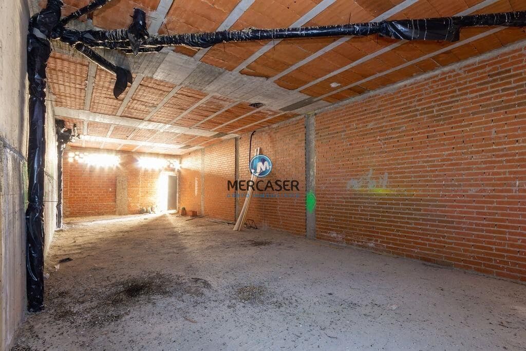 Commercial for sale in Venturada - € 113,900 (Ref: 9865789)