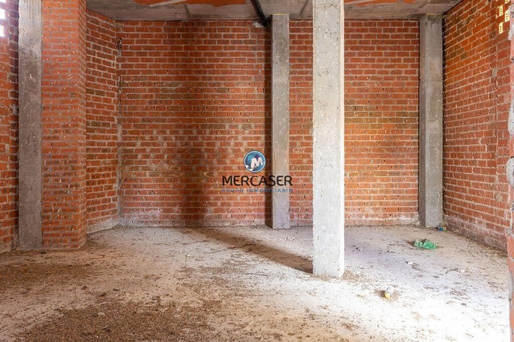 Commercial for sale in Venturada - € 68,100 (Ref: 9865790)
