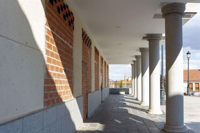 Commercial for sale in Venturada - € 69,000 (Ref: 9865791)