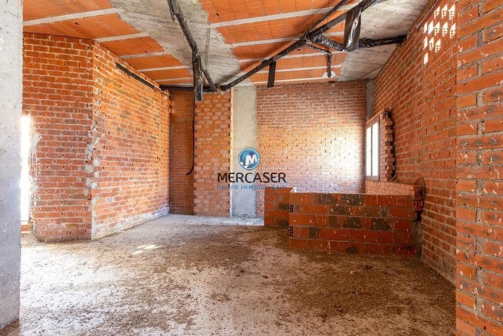 Commercial for sale in Venturada - € 69,000 (Ref: 9865792)