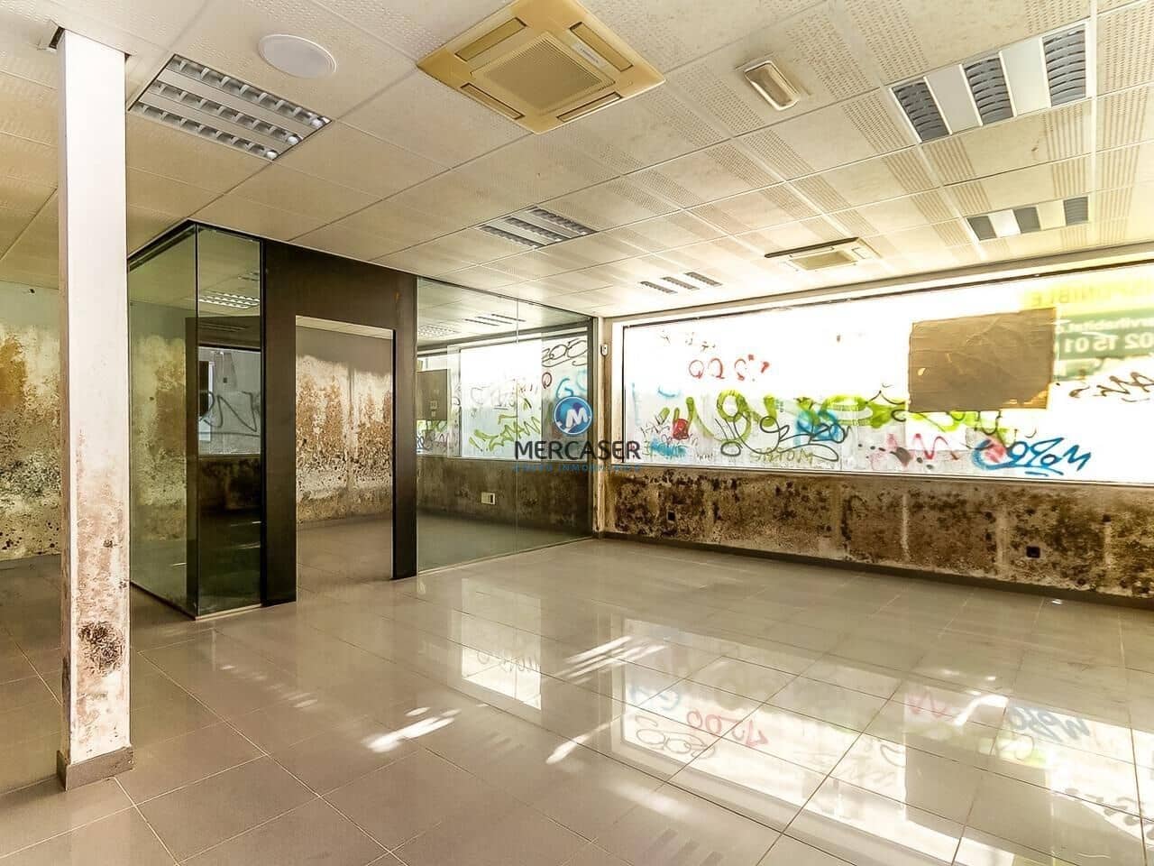 Commercial for sale in El Vellon - € 128,500 (Ref: 9865794)