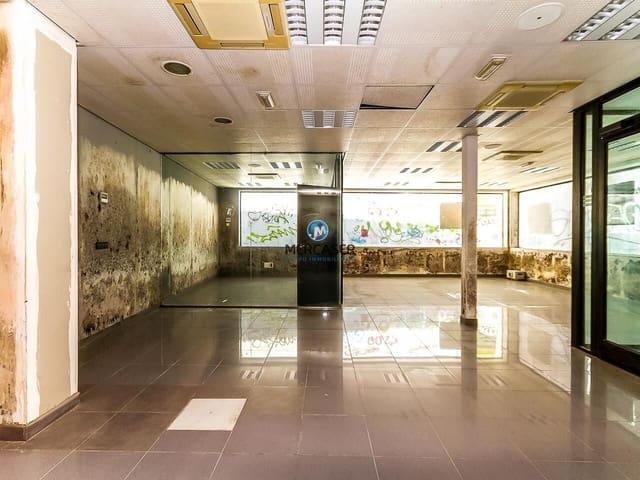 Commercial for sale in El Vellón - € 128,500 (Ref: 9865794)