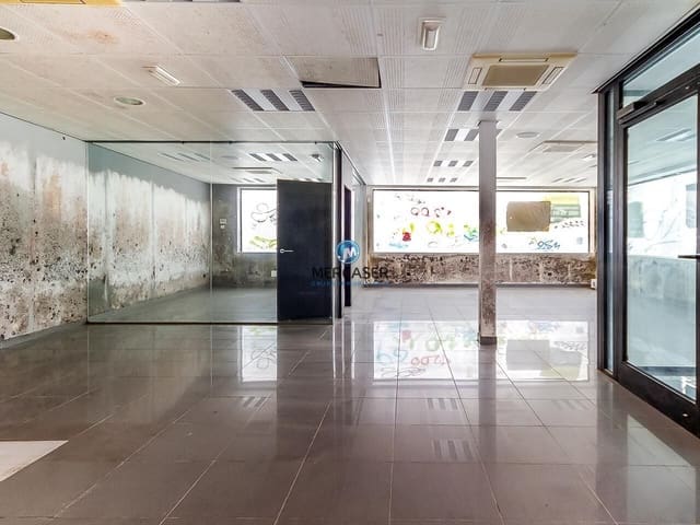 Commercial for sale in El Vellón - € 128,500 (Ref: 9865794)