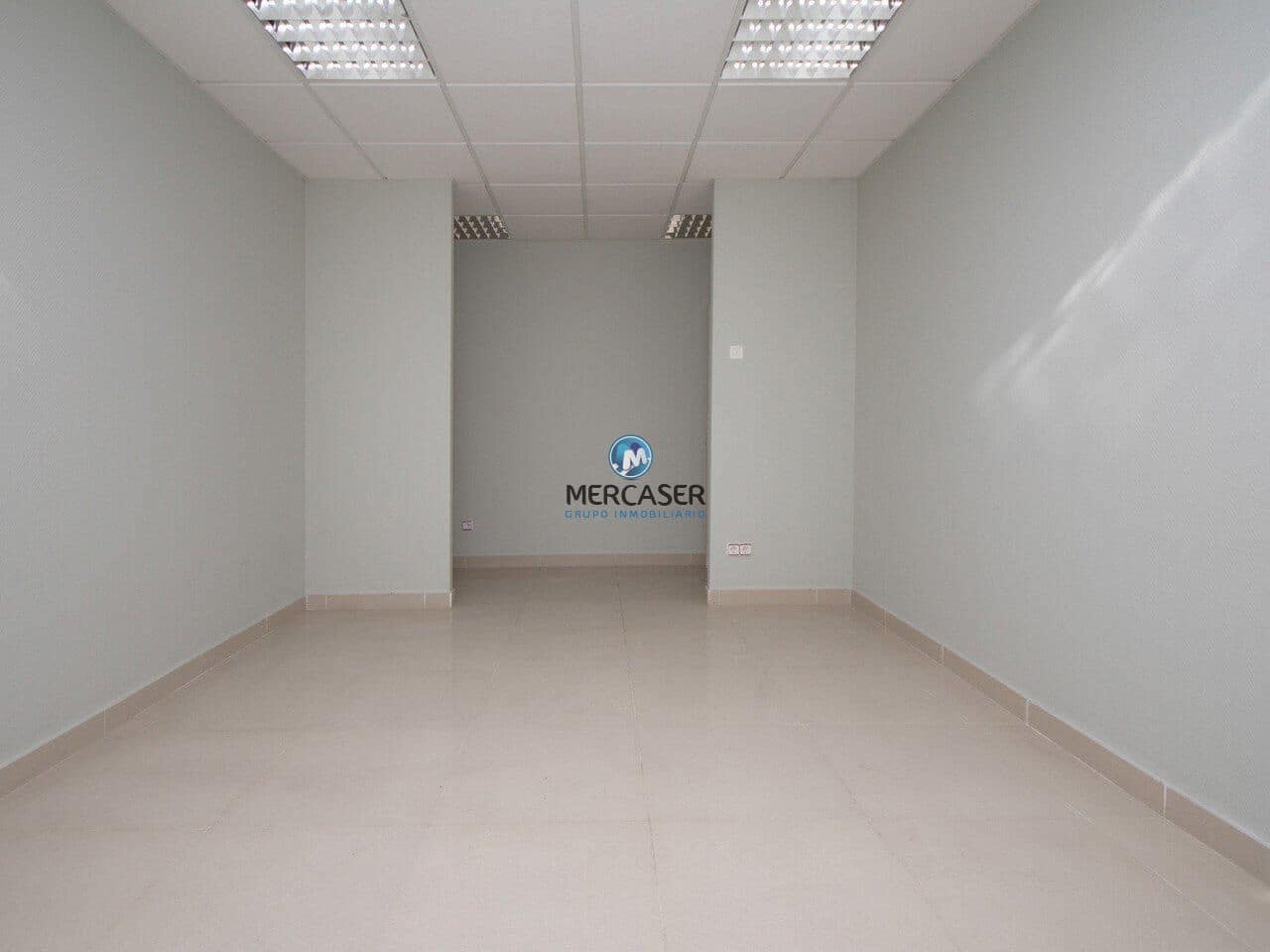 Commercial for sale in Valdemoro with garage - € 222,600 (Ref: 9865802)
