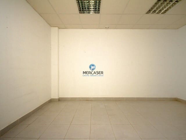 Commercial for sale in Valdemoro with garage - € 222,600 (Ref: 9865802)