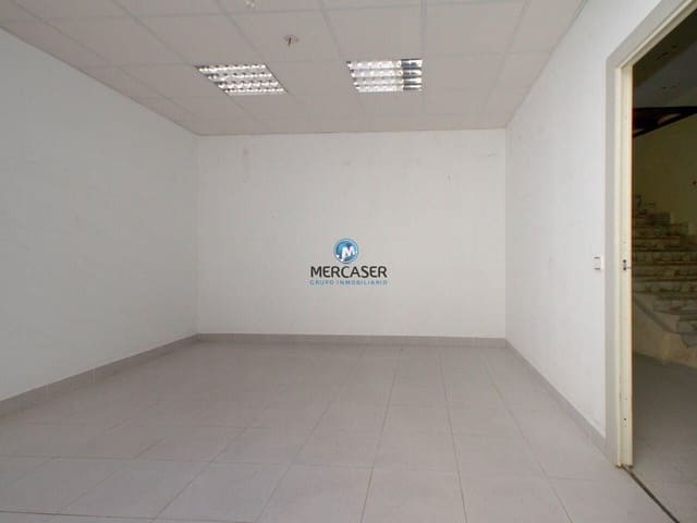 Commercial for sale in Valdemoro with garage - € 222,600 (Ref: 9865802)