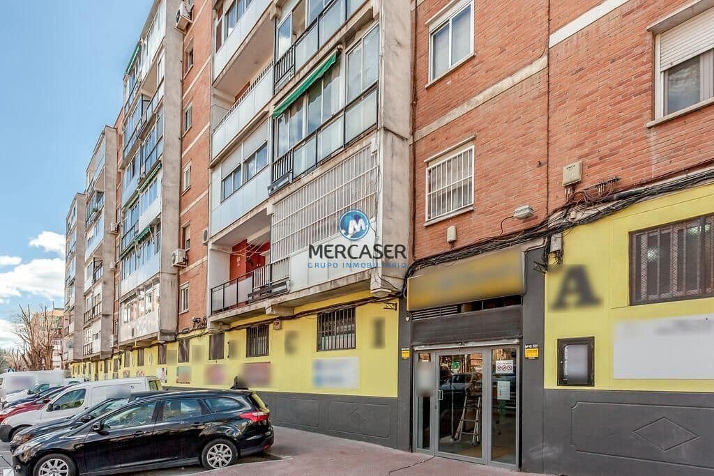 Commercial for sale in Alcala de Henares - € 15,900 (Ref: 9865813)