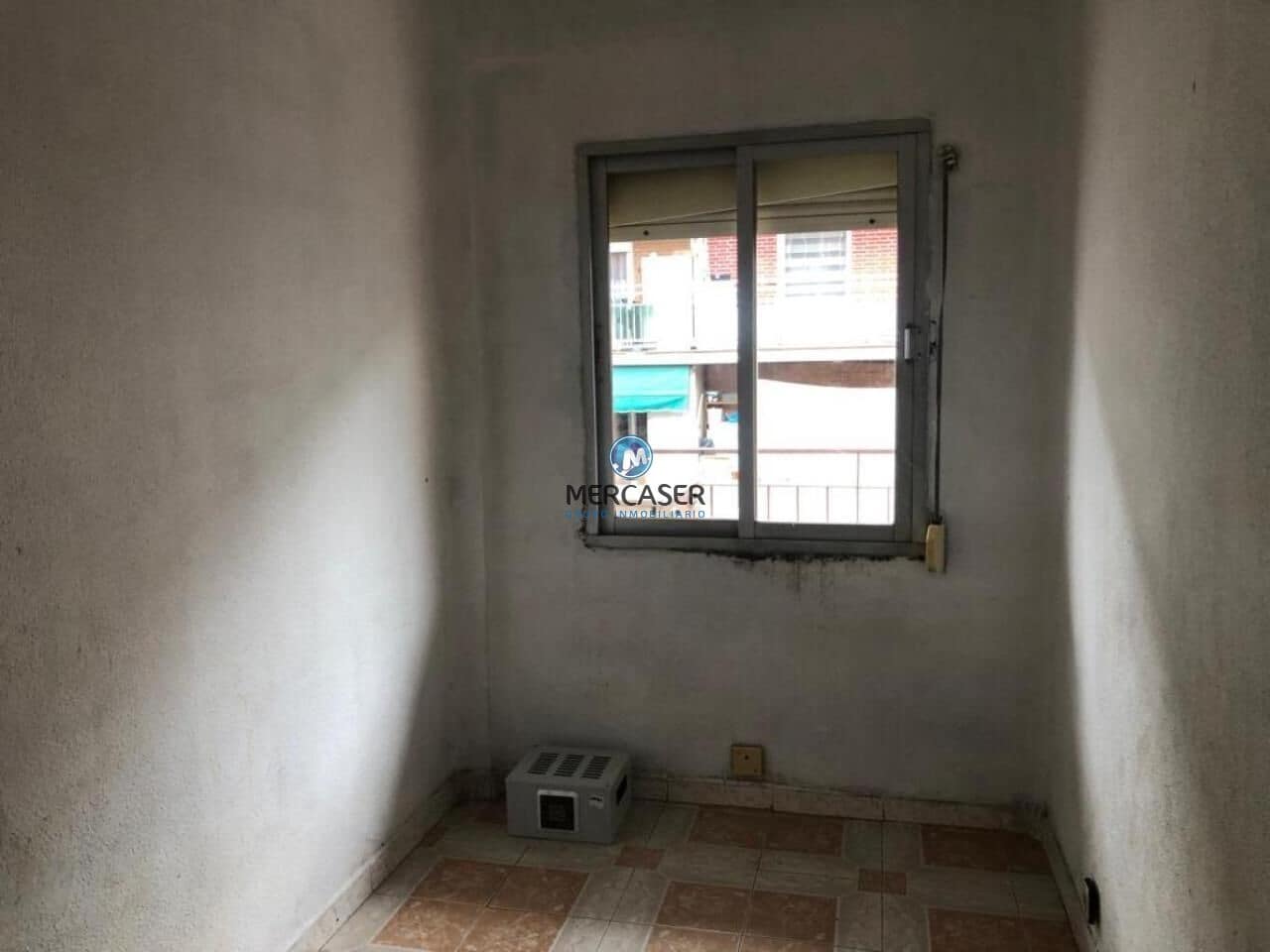 3 bedroom Flat for sale in Coslada - € 220,000 (Ref: 9865818)