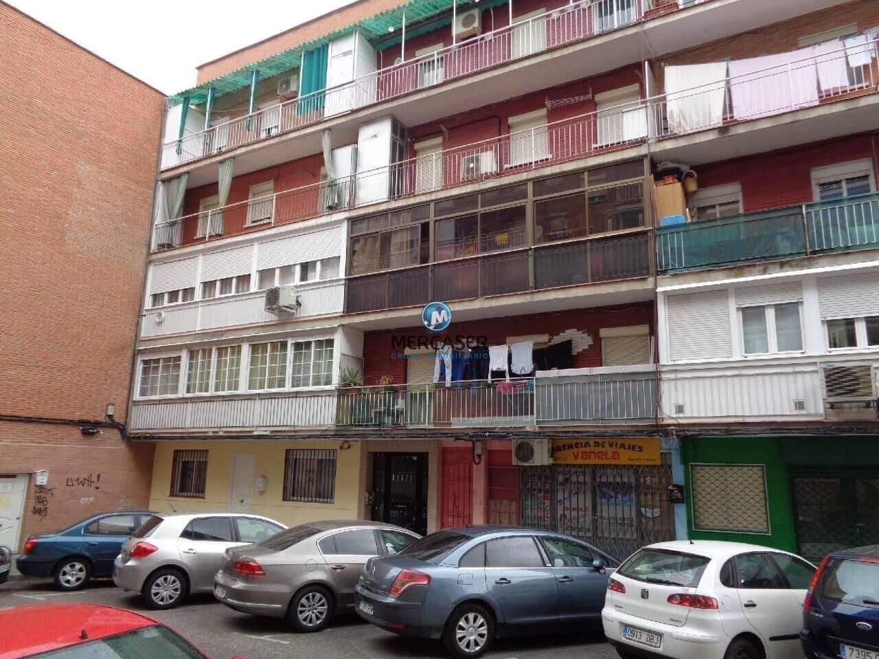 3 bedroom Flat for sale in Coslada - € 220,000 (Ref: 9865818)