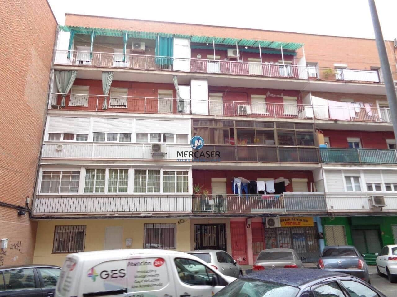 3 bedroom Flat for sale in Coslada - € 220,000 (Ref: 9865818)