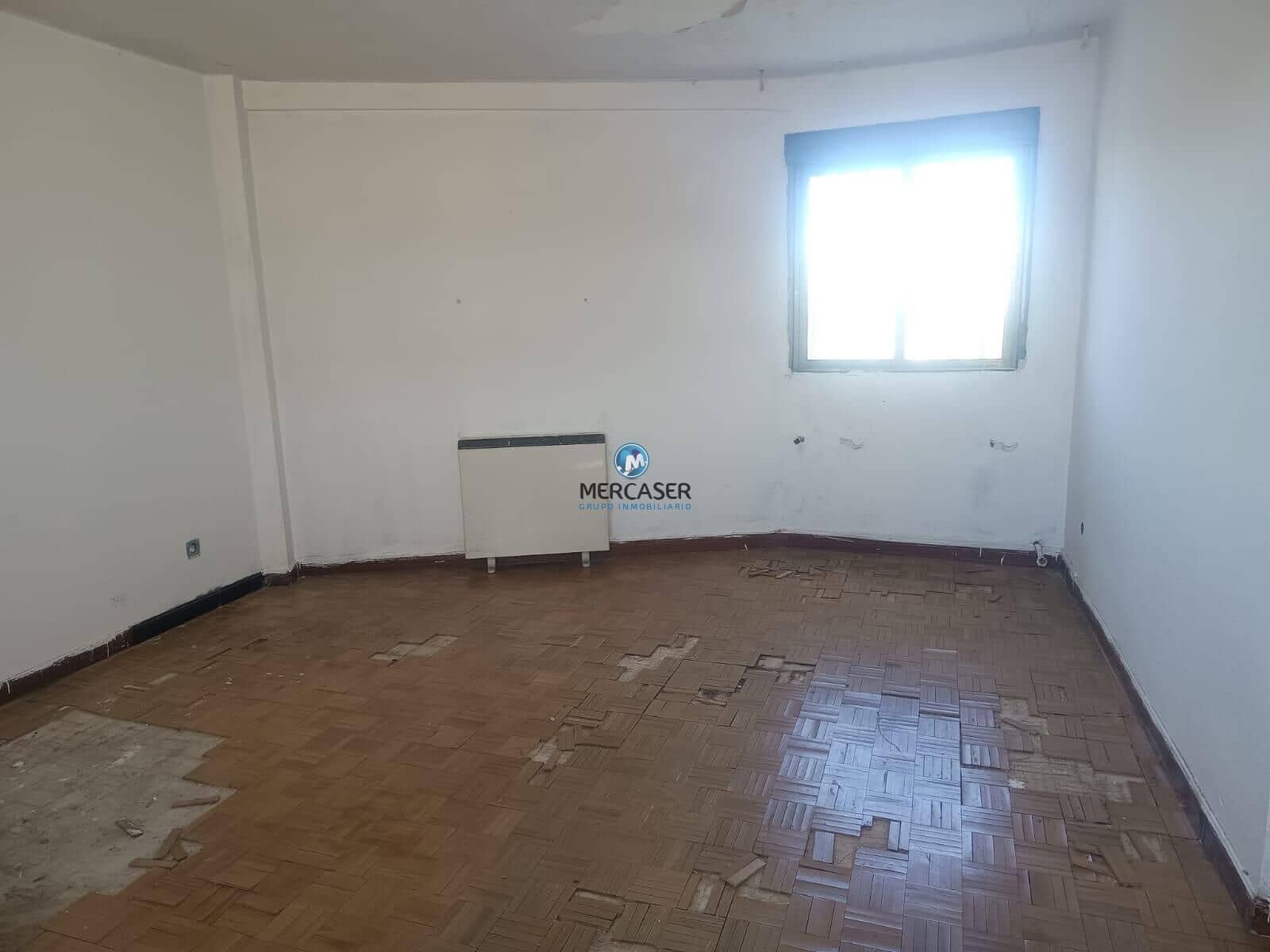 6 bedroom Flat for sale in San Martin de la Vega - € 340,000 (Ref: 9865820)