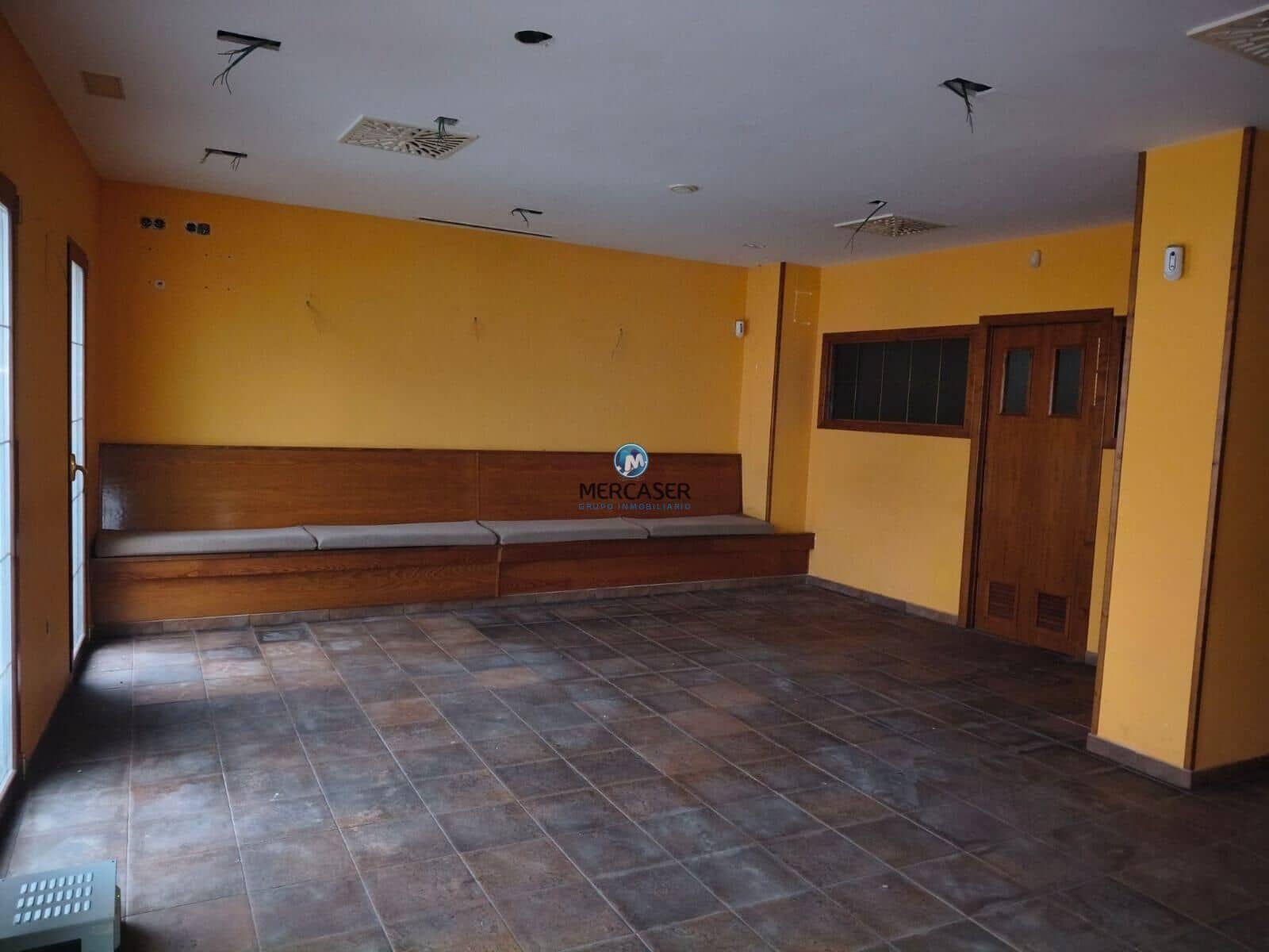 Commercial for sale in Torres de la Alameda - € 259,000 (Ref: 9865821)