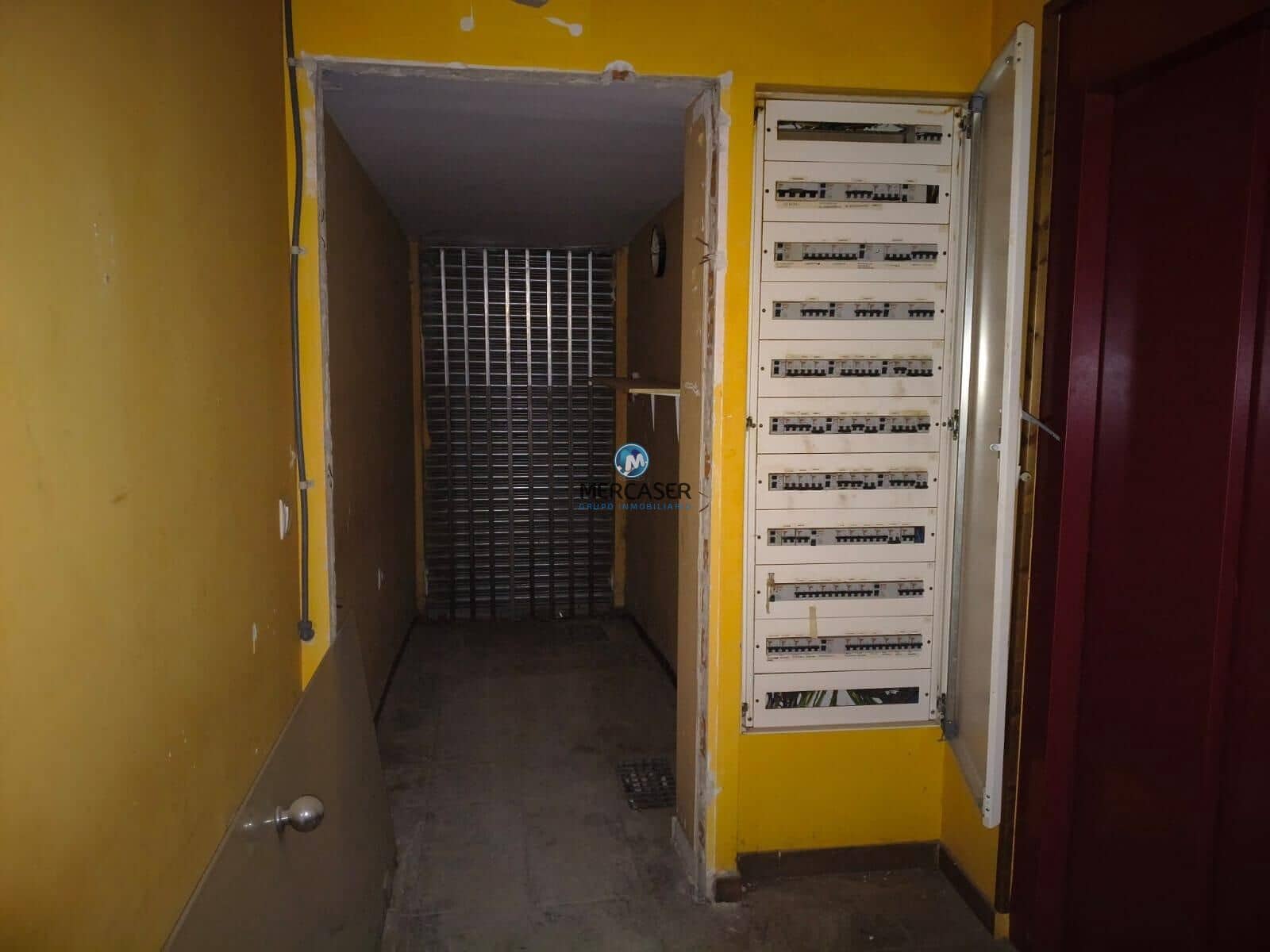 Commercial for sale in Torres de la Alameda - € 259,000 (Ref: 9865821)
