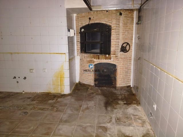 Commercial for sale in Torres de la Alameda - € 259,000 (Ref: 9865821)