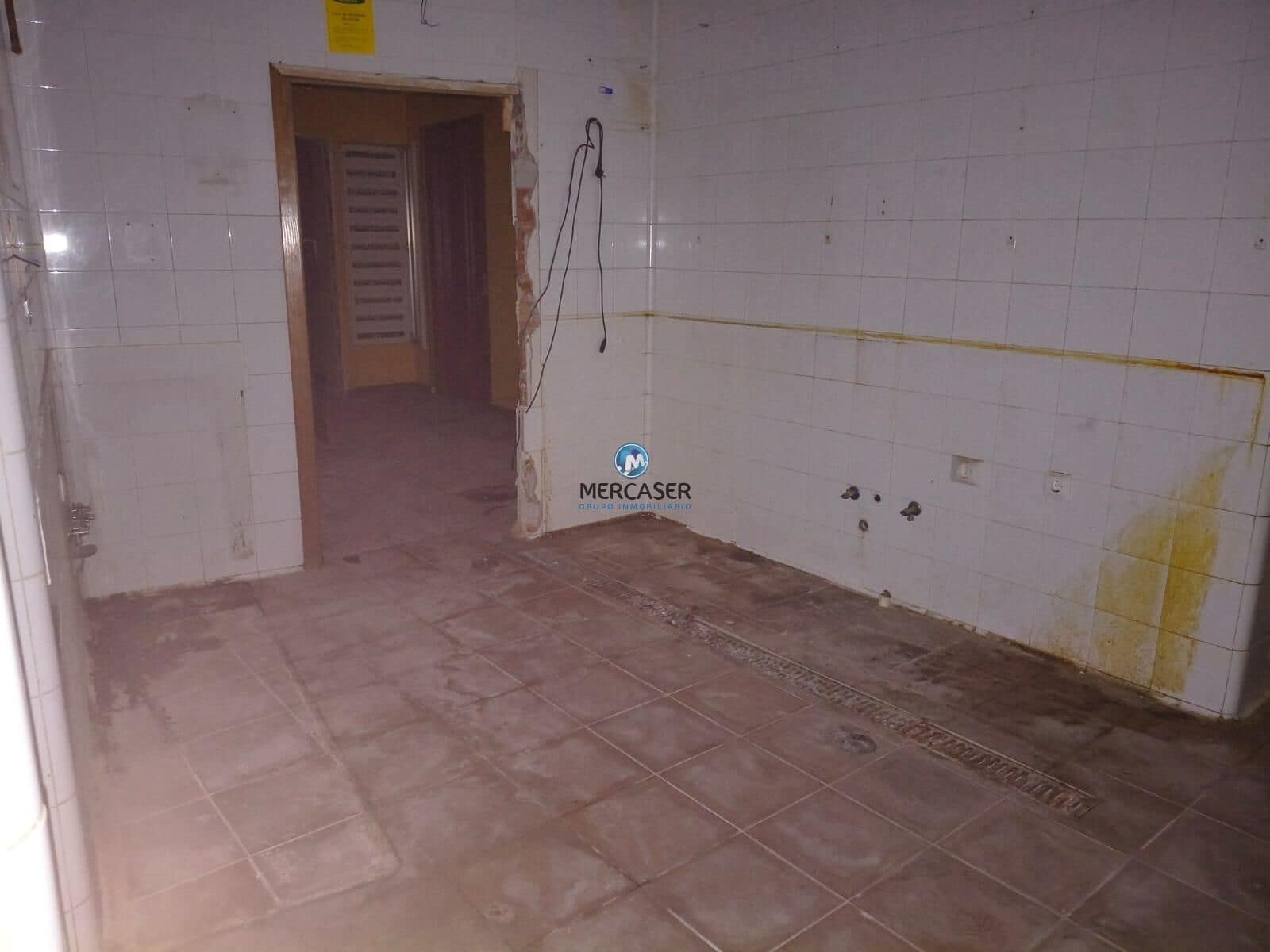 Commercial for sale in Torres de la Alameda - € 259,000 (Ref: 9865821)