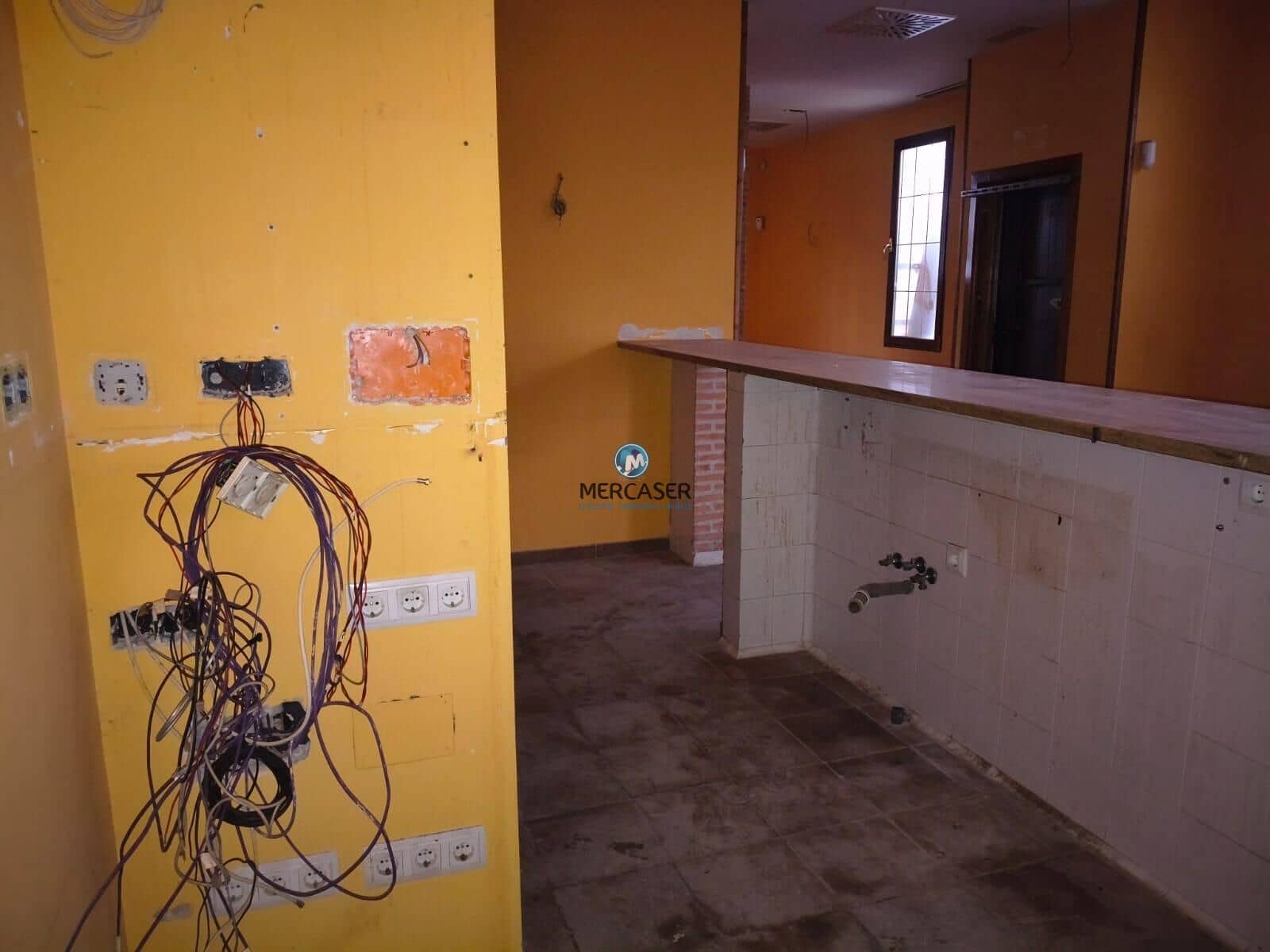 Commercial for sale in Torres de la Alameda - € 259,000 (Ref: 9865821)